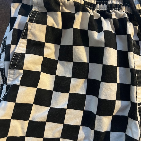 Vans Boys Large Checkerboard Pull-On Shorts Black White Skate Style - Picture 3 of 6